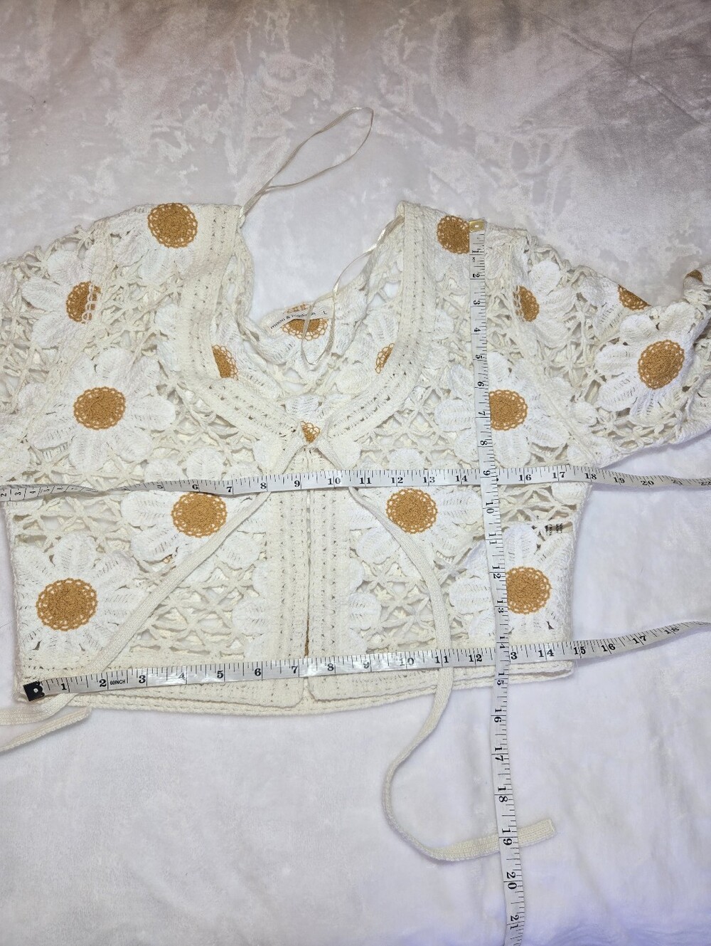 Moon & Madison Crochet Daisy Cardigan Cropped Sweater Large Boho Hippie - Picture 10 of 13